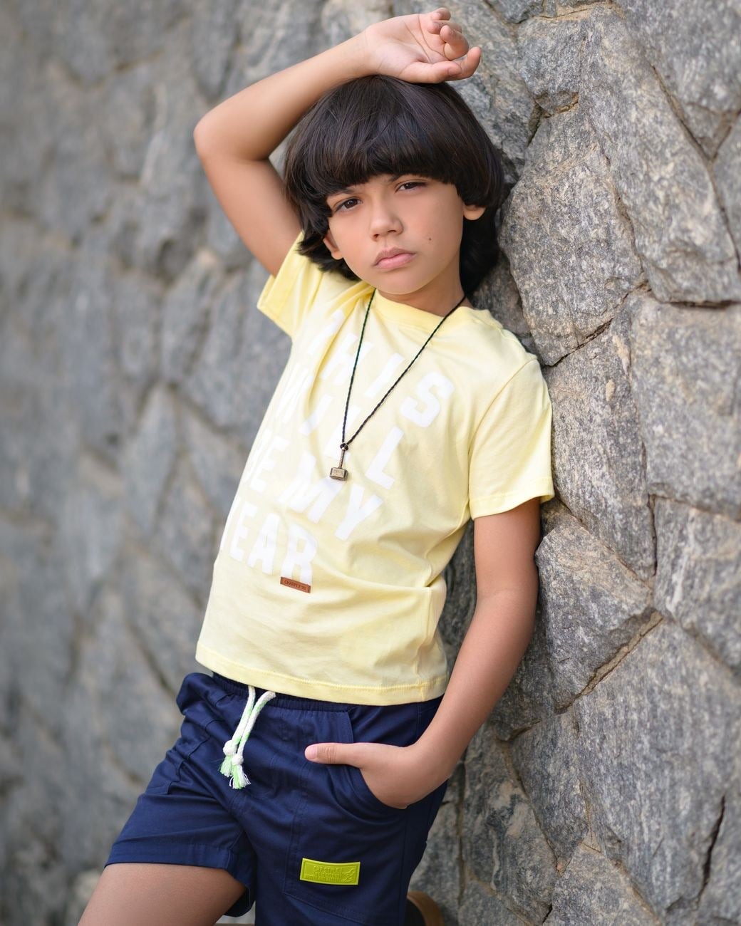 Conjunto Camiseta Amarela e Bermuda — Menino